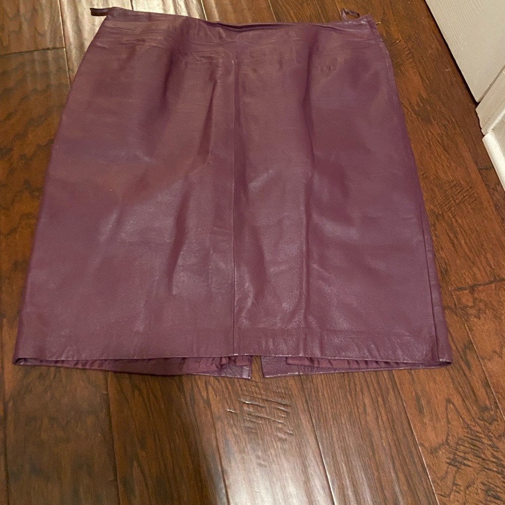 Gorgeous purple genuine leather skirt - Picture 8 of 10